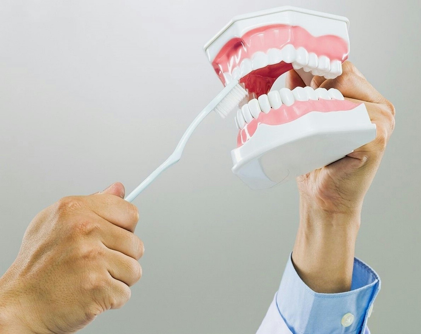 Getting Fitted for Dentures: What to Expect Getting Fitted for Dentures: What to Expect